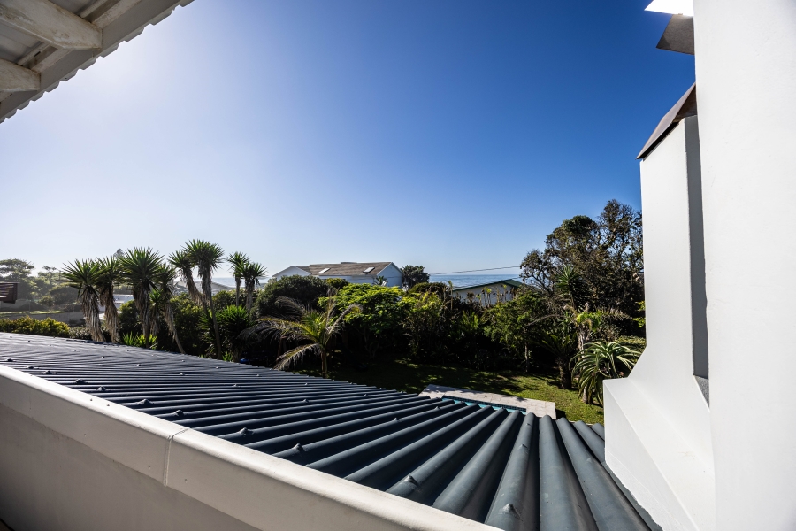To Let 4 Bedroom Property for Rent in Kidds Beach Eastern Cape